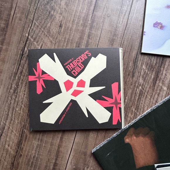 Tomorrow x Together K-Pop - Thursday’s Child Minisode 2 Album and Posters - Picture 2 of 9